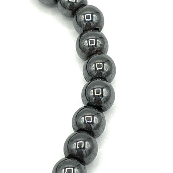 HAND CRAFTED Stretch Bracelet with Fuchsia Geode and Black Hematite - Picture 5 of 7